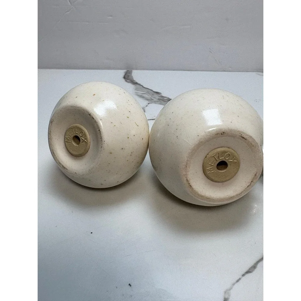 Metlox Poppytrail Sculptured‎ Autumn Salt and Pepper Shakers Vintage Fall Leaf